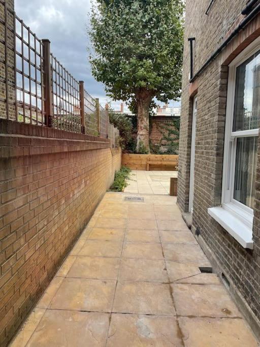 West London Stunning Garden Flat - Period Features Apartment Exterior photo